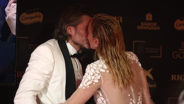 El actor Salva Sevilla celebra su Premio Goya junto a la actriz Kira Miró, en la 39º edición de los Premios Goya, en el Palacio de Exposiciones y Congresos de Granada, a 8 de febrero de 2025, en Granada, Andalucía (España). Los galardones son otorgados de manera anual por la Academia de las Artes y las Ciencias Cinematográficas de España (AACCE) con el objetivo de premiar a los mejores profesionales en cada una de las distintas especialidades tanto técnicas como creativas del cine español.
08 FEBRERO 2025;GOYA;CINE;PREMIOS;GALA;CINEASTAS;
Eduardo Parra / Europa Press
08/02/2025