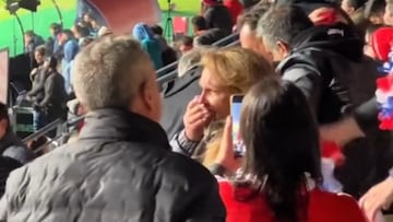 La mamá de Brereton llegó a ver a su hijo y así reaccionó luego del triplete: emocionante