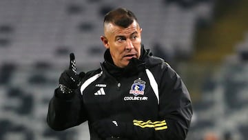 Futbol, Colo Colo vs Universitario de Lima.