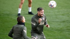 Herrera y Torreira, durante un entrenamiento del Atl&eacute;tico.