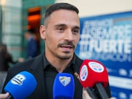 Alfonso Herrero atiende a los medios antes de la Gala Siempre Fuerte.