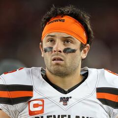 Reporte: Panthers y Browns aún negocian un canje por Baker Mayfield