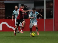 Ali Houary, en una acción del duelo ante el Málaga.