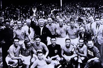 Italia se hizo con su segundo campeonato mundial consecutivo tras ganar a Hungría en la final por 4-2. Fue campeón con un total de 11 goles.