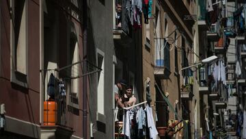 "Necesitamos un confinamiento de 12 meses, hay que detenerlo todo"