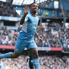 Gabriel Jesús avisa al Real Madrid con un póker de goles