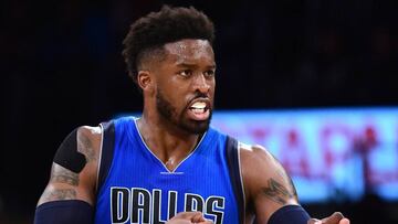 Wesley Matthews lidera Dallas en LA