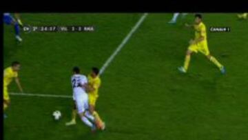 Hubo penalti a Di María