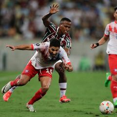 Fluminense gana y clasifica a octavos de Copa Libertadores
