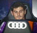 Iker Casillas en el banquillo: entre la pena y el asombro
