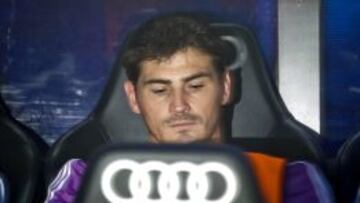 Iker Casillas en el banquillo: entre la pena y el asombro