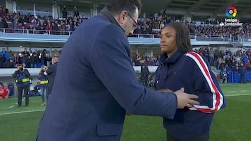 Salma Paralluelo, World Cup winner, embarrassed in gesture before game