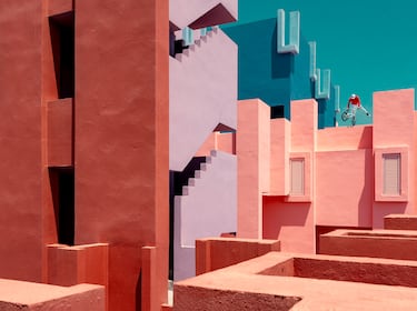 This image is free for editorial purposes only when used in relation to Red Bull Illume. Please always add the photographer credit: ? Name of photographer / Red Bull Illume Photographer: Lorenz Holder, Athlete: Senad Grosic, Location: La Muralla Roja, Calp, Spain // Red Bull Illume 2023 // SI202310090269 // Usage for editorial use only //
