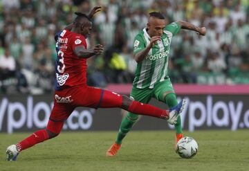 Cucchi, Arregui, en contra, Barrera y Barcos, en dos oportunidades, anotaron para los verdes. Por los rojos convirtieron Murillo y Cano.