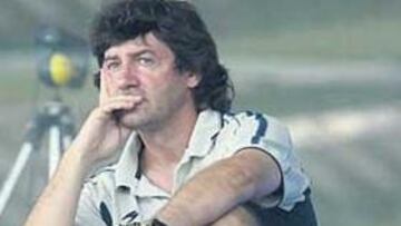 <b>DECIDIDO. </b>José Mari Bakero ya tiene perfilado el equipo del debut liguero en Bilbao.