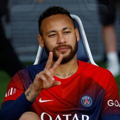Neymar se despide del PSG... y de Mbappé entre abrazos