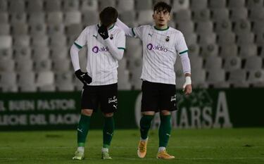 El Racing entra en barrena