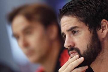 Julen Lopetegui and Isco during Monday's press conference.