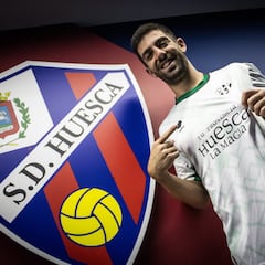 Unzueta: “Le estoy cogiendo el gustillo a jugar de `9´”