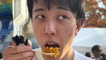 Un japonés compara la paella hecha en España con la que hacen en su país y sienta cátedra: “Me da un poco de miedo”