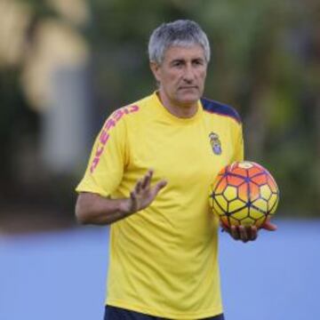 ESTRENO DEL TÉCNICO. Quique Setién debuta en Primera.