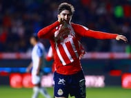 Armando Gonzalez celebrates his goal 0-1 of Guadalajara during the 16th round match between Pachuca and Guadalajara as part of the Liga BBVA MX, Torneo Apertura 2025 at Hidalgo Stadium, on November 02, 2025 in Pachuca, Hidalgo, Mexico.