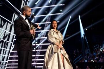 Drake y Rihanna durante la gala