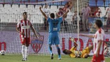 <b>LOS TRES PRIMEROS PUNTOS. </b> Sergio hizo que el Levante se estrenara en Primera.