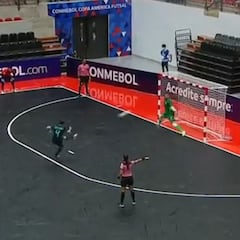 Cuando se para un penalti lo último que se espera es que la escena acabe así: tremendo