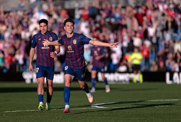 El jugador balear est de dulce. Lleg cedido por el Mallorca y en Elda est teniendo los minutos y la confianza para lidera al Eldense hacia la salvacin.