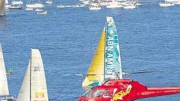 <b>DURA LUCHA. </b>El Piratas del Caribe y el Movistar (los dos barcos de la izquierda) mantuvieron una dura pugna por la tercera plaza.