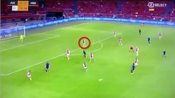 El momento en el que Blind se desploma en partido del Ajax