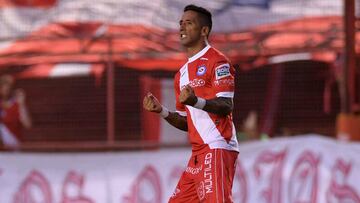 ByN define negociar el regreso de Lucas Barrios a Colo Colo