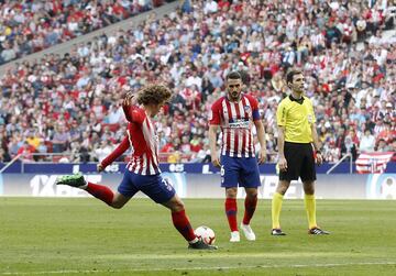 Griezmann golpeó el balón con violencia y lo acabó colando cerca de la escuadra de la portería defendida por Rubén. Vaya latigazo para el 1-0.