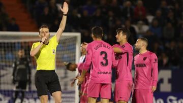 01/11/19 PARTIDO SEGUNDA DIVISION
PONFERRADINA - MALAGA
ARBITRO VARON ACETON