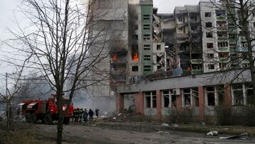 A view shows a residential building damaged by recent shelling, as Russia&#039;s invasion of Ukraine continues, in Chernihiv, Ukraine March 3, 2022. REUTERS/Roman Zakrevskyi