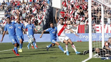 Tablas en el primer Fuenla-Rayo profesional con un final loco