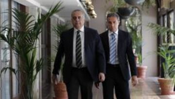 JUNTOS OTRA VEZ. José Luis Sáez y Sergio Scariolo, poco antes de la presentación del seleccionador.