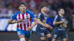 Chivas y Alan Pulido cierran acuerdo