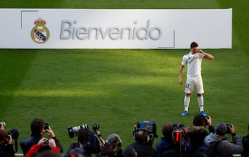 Brahim Díaz pisó por primera vez el césped del Bernabéu.