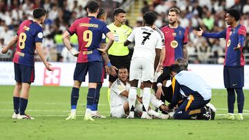 Mbappé, con el tobillo al límite