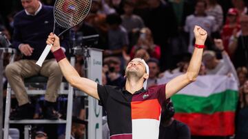 Grigor Dimitrov celebra su triunfo ante Hubert Hurkacz en el Paris Masters.