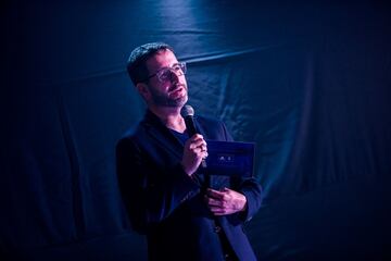 La U presenta camiseta que rememora el azul del '94