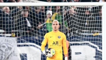 El agente de Gianluigi Donnarumma se ha unido a la discusión por el puesto inicial en el club parisino y espera que el tiempo se decante por el suyo.