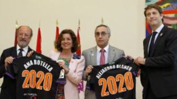 De la Riva, Botella, Alejandro Blanco y Carlos Suárez, ayer.