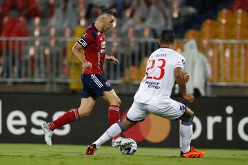 Con goles de Andrés Ibargüen y Déinner Quiñones, Medellín venció 2-1 a Nacional de Montevideo en el Atanasio Girardot. El Poderoso sigue en la pelea por clasificar a octavos.