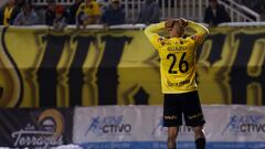 Un canterano albo aprovecha un error insólito y amarga a Suazo