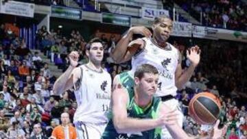 <strong>PASEO DE UNICAJA.</strong>