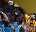 Karabatic tira del Barça ante un animoso Puente Genil