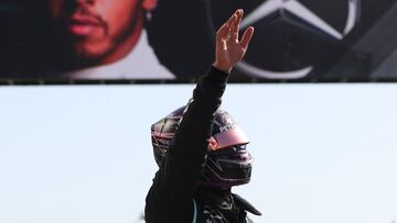 Hamilton pide perdón